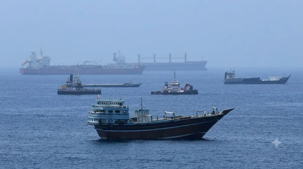 Iran tuyên bố tấn công tàu chở dầu do Mỹ hộ tống tại eo biển Hormuz, gia tăng căng thẳng hàng hải và đe dọa an ninh năng lượng toàn cầu.