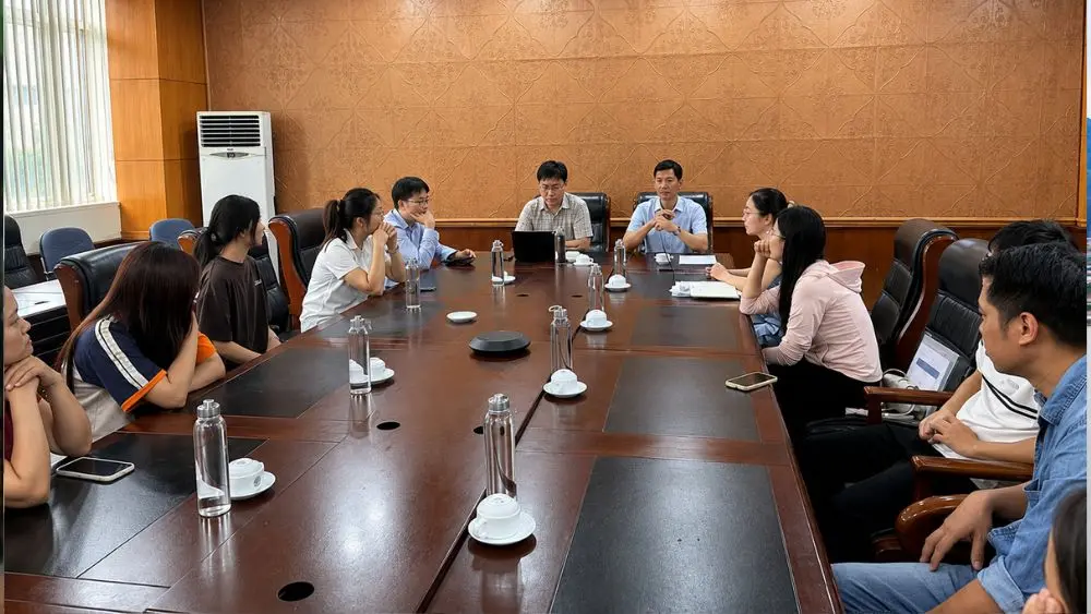 Vụ 33 thí sinh từ đỗ thành trượt, phụ huynh và thí sinh chờ quyết định xử lý từ Đại học Quốc gia Hà Nội.
