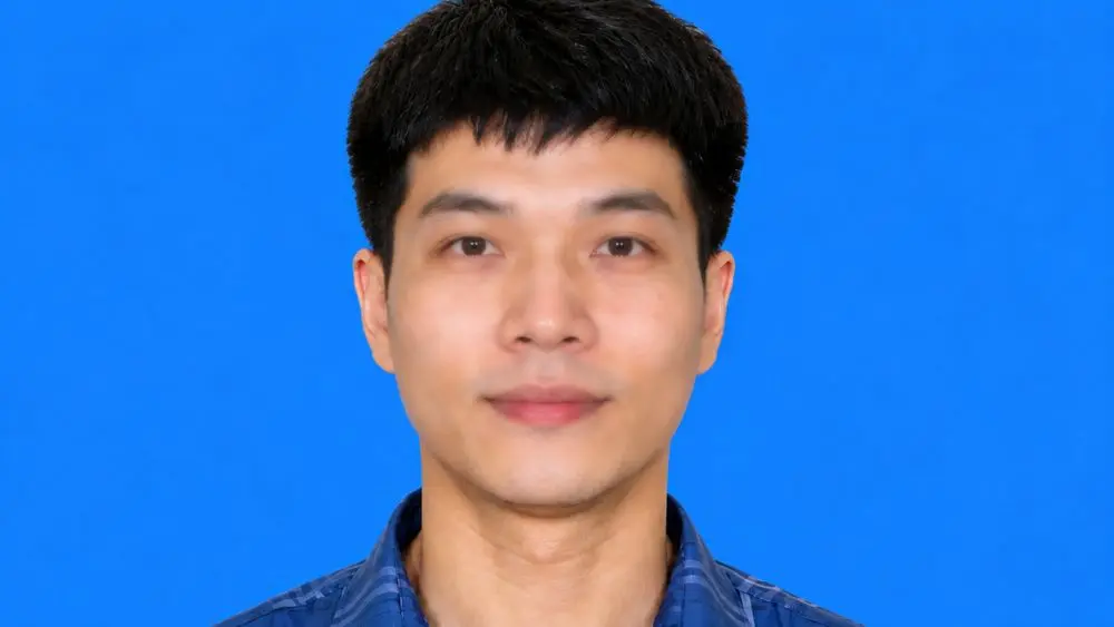 Nguyễn Đình Dụng bị đề nghị truy tố vì nhận 20 triệu đồng tổ chức đưa người Trung Quốc nhập cảnh trái phép vào Việt Nam.