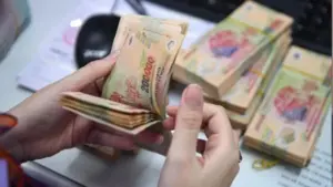 Lương tối thiểu dự kiến tăng 7,8% từ năm 2027, trong đó vùng I đạt 5,7 triệu đồng/tháng. Xem chi tiết mức lương theo từng vùng.