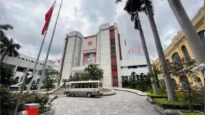 Đề xuất hạ giải trụ sở HĐND - UBND TP Hà Nội để xây tòa nhà cao 9 tầng đang thu hút sự quan tâm. Xem chi tiết phương án.