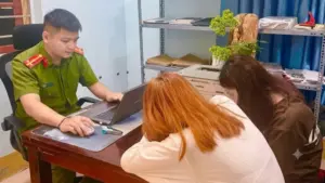 Công an xã Yên Na (Nghệ An) kịp thời xác minh, đưa hai bé gái trở về an toàn với gia đình sau 3 tháng tự ý rời khỏi nhà. Xem chi tiết tại đây