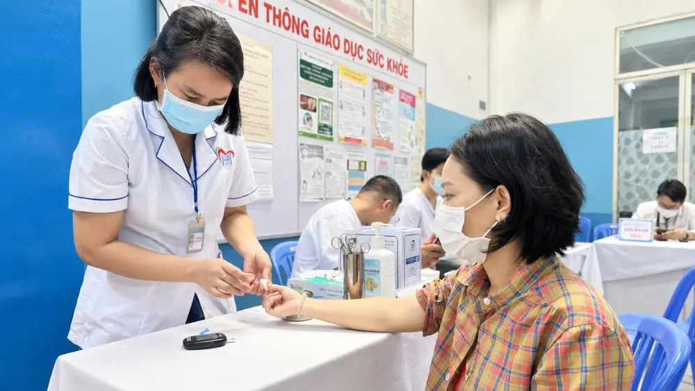 Đề xuất BHYT chi tối đa 350.000 đồng cho một lần khám sức khỏe định kỳ mỗi năm. Xem các nhóm đối tượng và danh mục được chi trả.