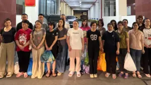 Công an Hải Phòng khởi tố 19 bị can liên quan phòng khám Phượng Đỏ về các tội cưỡng đoạt tài sản và trốn thuế.