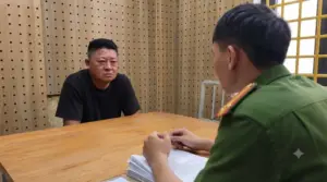 Khởi tố nam tài xế đánh đập, rút chìa khóa và ép người phụ nữ đưa tiền sau vụ va chạm giao thông ở Hưng Yên. Cập nhật tin tức pháp luật mới nhất.