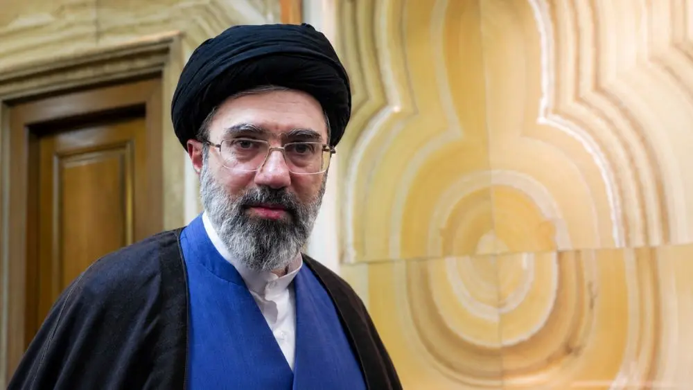 Lãnh tụ tối cao Iran Mojtaba Khamenei tuyên bố Mỹ sẽ chịu những đòn giáng nặng nề và buộc phải rời Trung Đông.