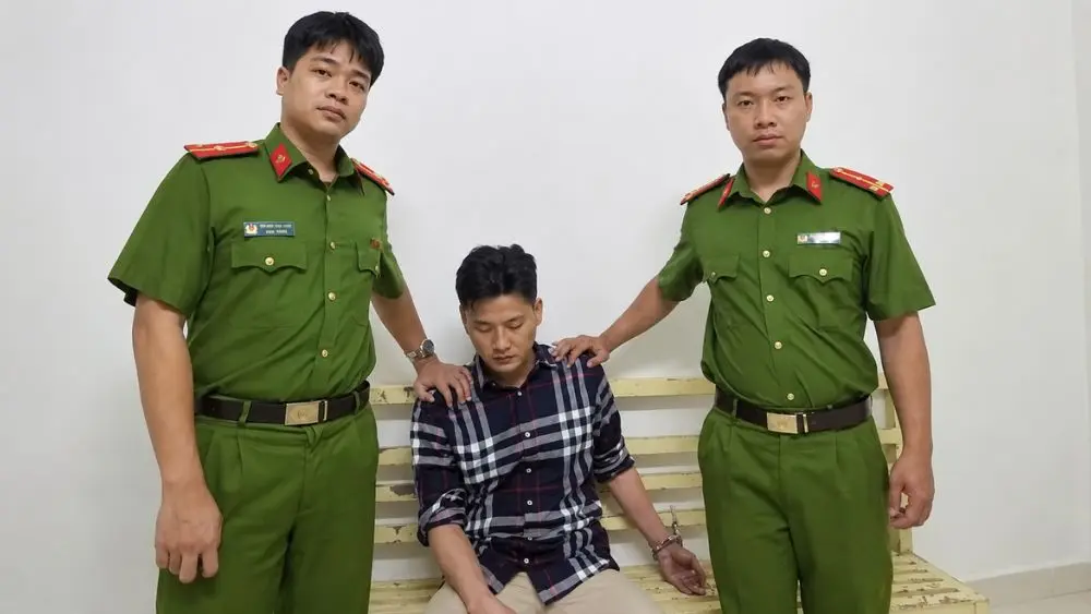 Phạm Mạnh Hà, người đang chấp hành án 17 năm tù, bị bắt sau khi bỏ trốn khỏi cơ sở y tế trong thời gian điều trị bắt buộc.