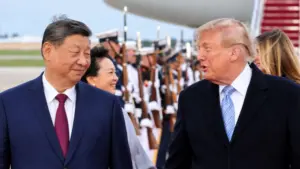 Ông Trump cho biết Mỹ và Trung Quốc đều phản đối quản lý chặt AI, trong bối cảnh hai nước bắt đầu đối thoại về công nghệ này.