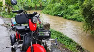 Rơi xuống suối tử vong, người thân không liên lạc được với ông Nguyễn Văn T. trước khi phát hiện xe máy bên suối ở Thái Nguyên.