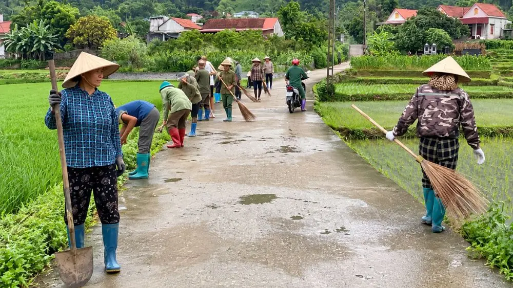 Thái Nguyên phân bổ hơn 81.000 tấn xi măng hỗ trợ địa phương, góp phần đầu tư đường giao thông nông thôn và đường nội đồng.