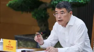 Thủ tướng yêu cầu quản lý chặt giá thành từ gốc với thuốc và thiết bị y tế, kiên quyết loại bỏ chi phí trung gian để bảo vệ quyền lợi người bệnh.