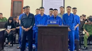 Tòa án tuyên phạt 9 bị cáo mức án nghiêm khắc vì các tội mua bán và tổ chức sử dụng trái phép chất ma túy.