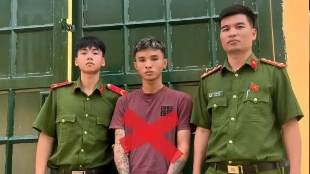 Đối tượng Phàn A Vinh bị bắt sau một năm lẩn trốn. Tìm hiểu diễn biến vụ việc gây rối trật tự công cộng.