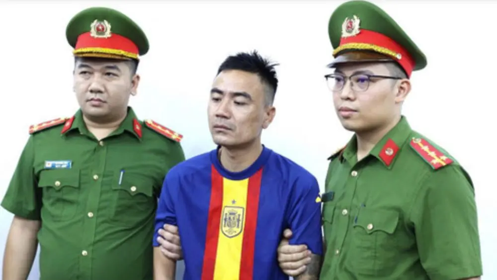 Công an Ninh Bình khởi tố, bắt tạm giam Nguyễn Văn Thắng, tức Thắng “Ật”, để điều tra hành vi gây rối trật tự công cộng.