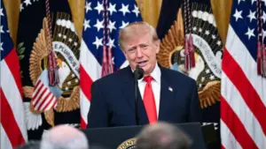 Thỏa thuận dầu diesel Nga của ông Trump gây chú ý sau bất đồng với Ukraine. Tìm hiểu nguyên nhân và phản ứng từ Liên minh châu Âu.