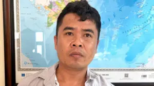 Vũ Văn Bằng bị khởi tố, bắt tạm giam sau vụ trộm 132 linh kiện máy tính trị giá gần 500 triệu đồng tại trường học ở Đắk Lắk.