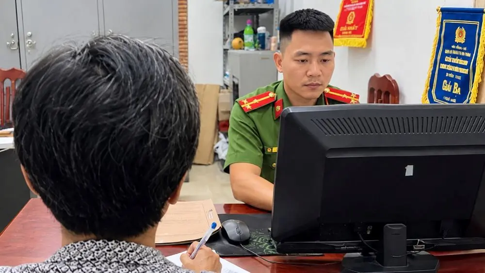 Hải Phòng xử phạt người phụ nữ 3,5 triệu đồng vì báo tin giả bị lừa đảo sau khi bán tài sản chung. Tìm hiểu diễn biến vụ việc