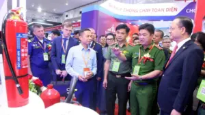 Bộ Công an cắt giảm hàng loạt thủ tục hành chính PCCC, chuyển mạnh từ tiền kiểm sang hậu kiểm nhằm tháo gỡ khó khăn cho doanh nghiệp.