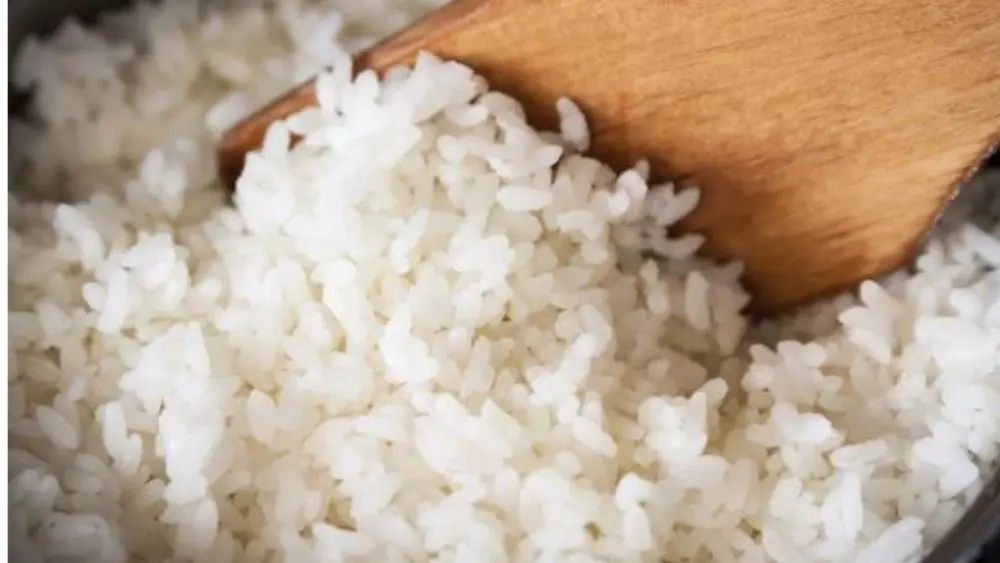 Ăn sáng bằng cơm trắng mỗi ngày có cần lưu ý? Những nguyên tắc về khẩu phần, đạm, rau xanh và cách ăn giúp bữa sáng cân đối hơn.