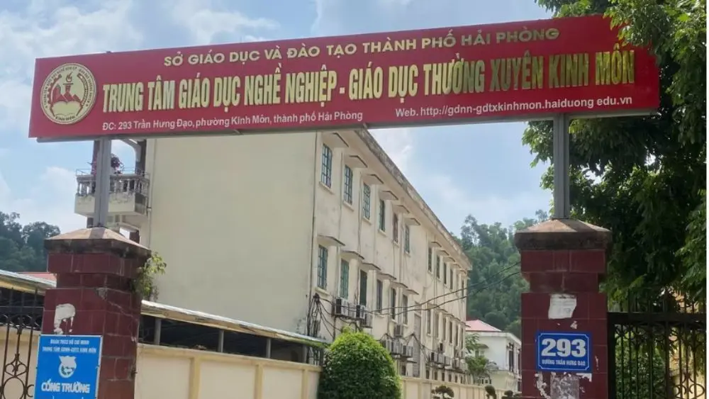 Hải Phòng tạm đình chỉ 2 nhóm học sinh liên quan vụ nam sinh 16 tuổi tử vong sau xô xát, phục vụ điều tra.