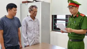 Khởi tố hai bố con ở Thanh Hóa liên quan vụ tháo, cất giấu 9 thiết bị giám sát hành trình tàu cá, phục vụ hoạt động khai thác trái phép.