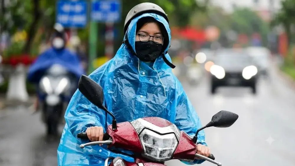 Không khí lạnh tràn về khiến Hà Nội giảm nhiệt độ nhanh, miền Bắc đón mưa lớn. Xem ngay chi tiết dự báo thời tiết mới nhất!