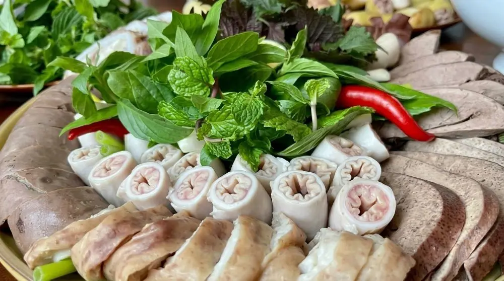 Vì sao người Việt chuộng các món nội tạng động vật như lòng, gan, tim còn người Mỹ lại ngại ăn? Cùng khám phá sự khác biệt này.