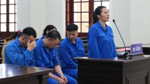 Nhóm nam nữ tổ chức sử dụng ma túy tại quán karaoke ở Nghệ An, Trần Thị Trâm bị tuyên 23 năm 6 tháng tù. Xem chi tiết vụ án.
