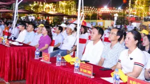 Hải Phòng khai trương tuyến phố thương mại Lạch Tray với 52 gian hàng, kết hợp ẩm thực, mua sắm và hoạt động văn hóa về đêm.