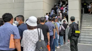 Vụ Mr Pips: Bị hại khai 20 người đến nhà truy sát, buộc phải trốn ra nước ngoài. Phiên tòa xét xử thu hút sự chú ý.